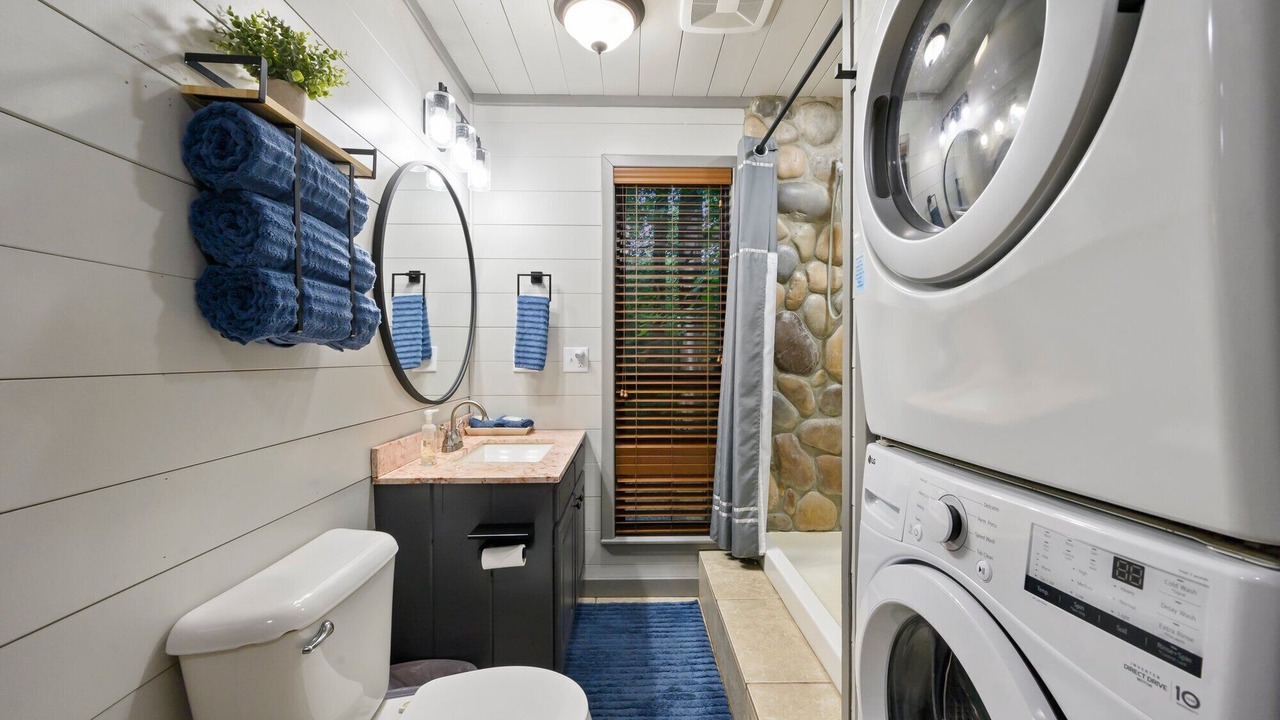 Photo of Bathroom in Broken Bow