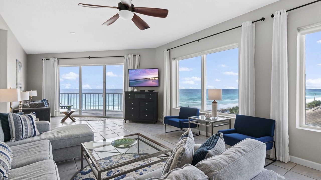 Photo of Livingroom in Avalon Beach Estates