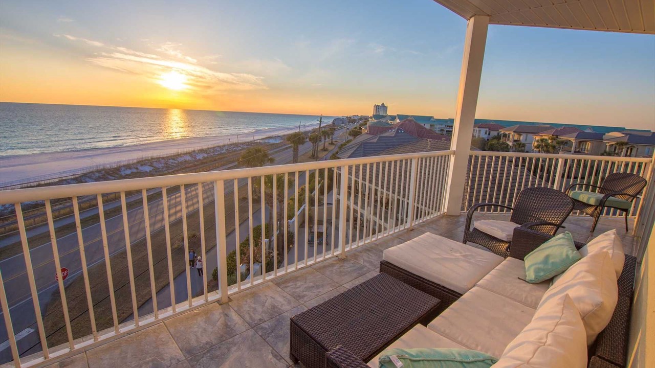 Photo of Outdoor in Avalon Beach Estates