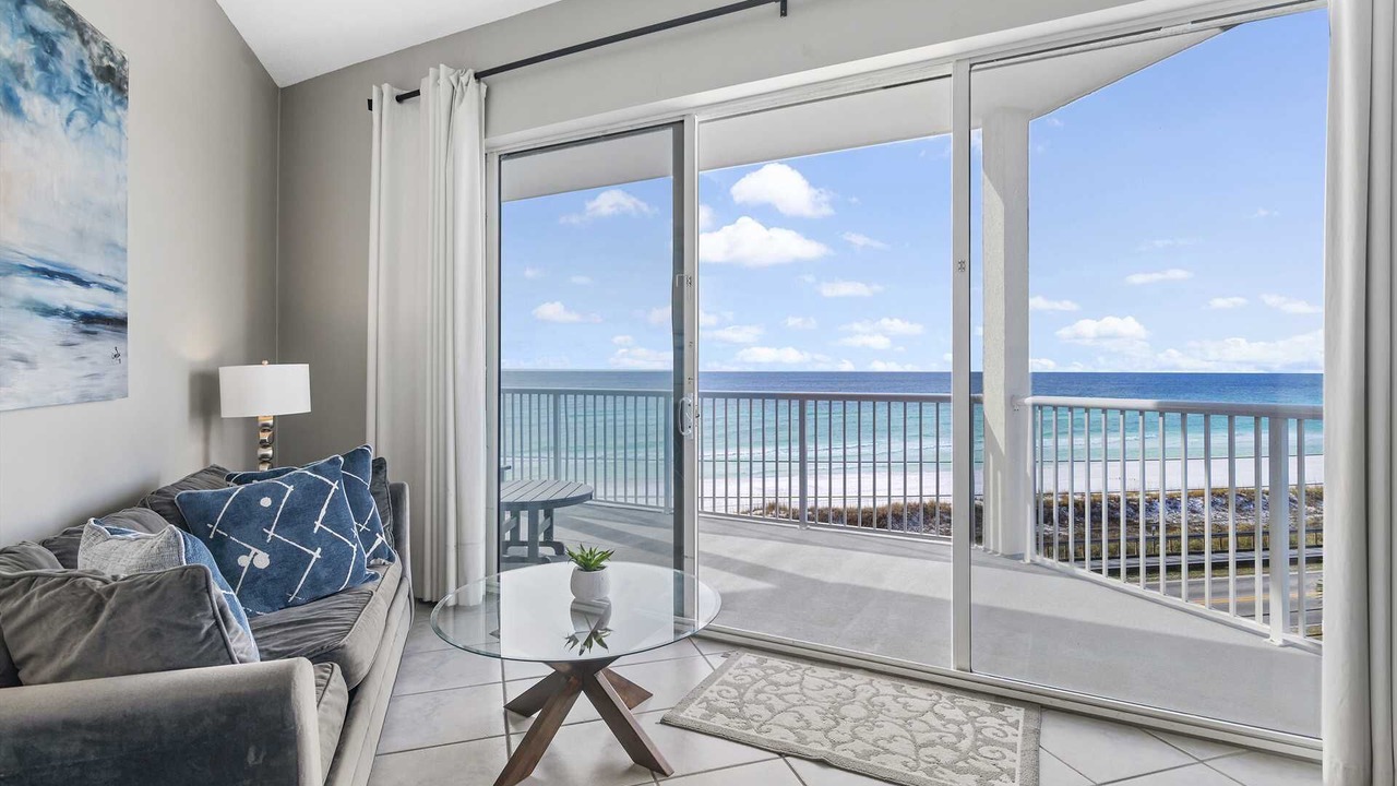 Photo of Livingroom in Avalon Beach Estates