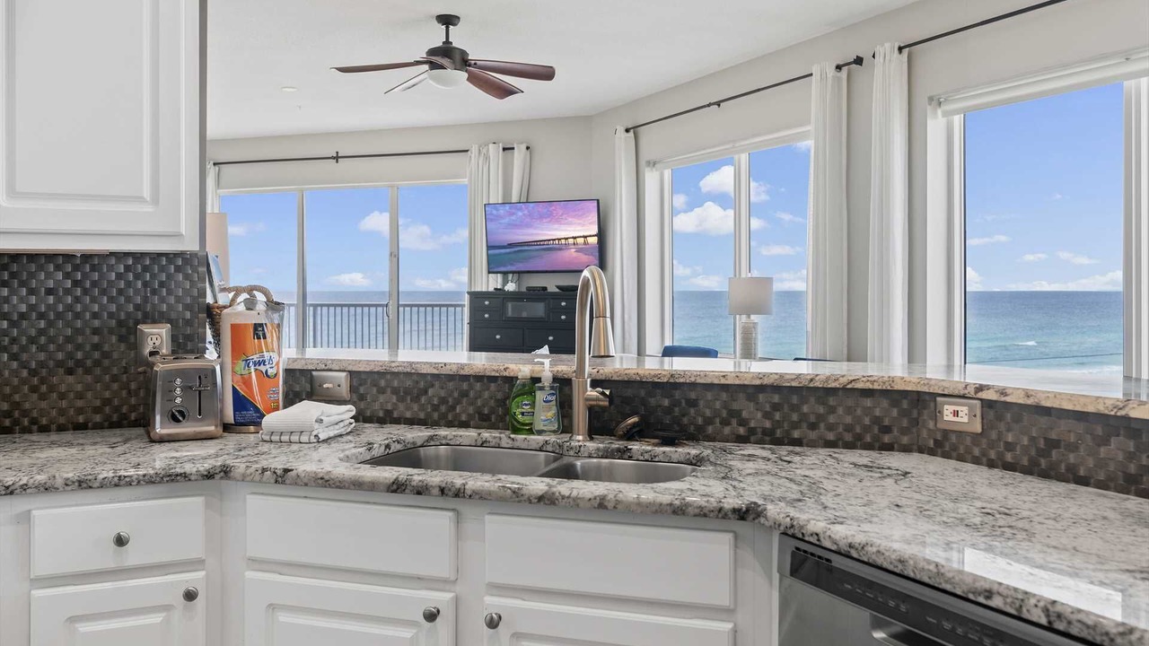 Photo of Kitchen in Avalon Beach Estates