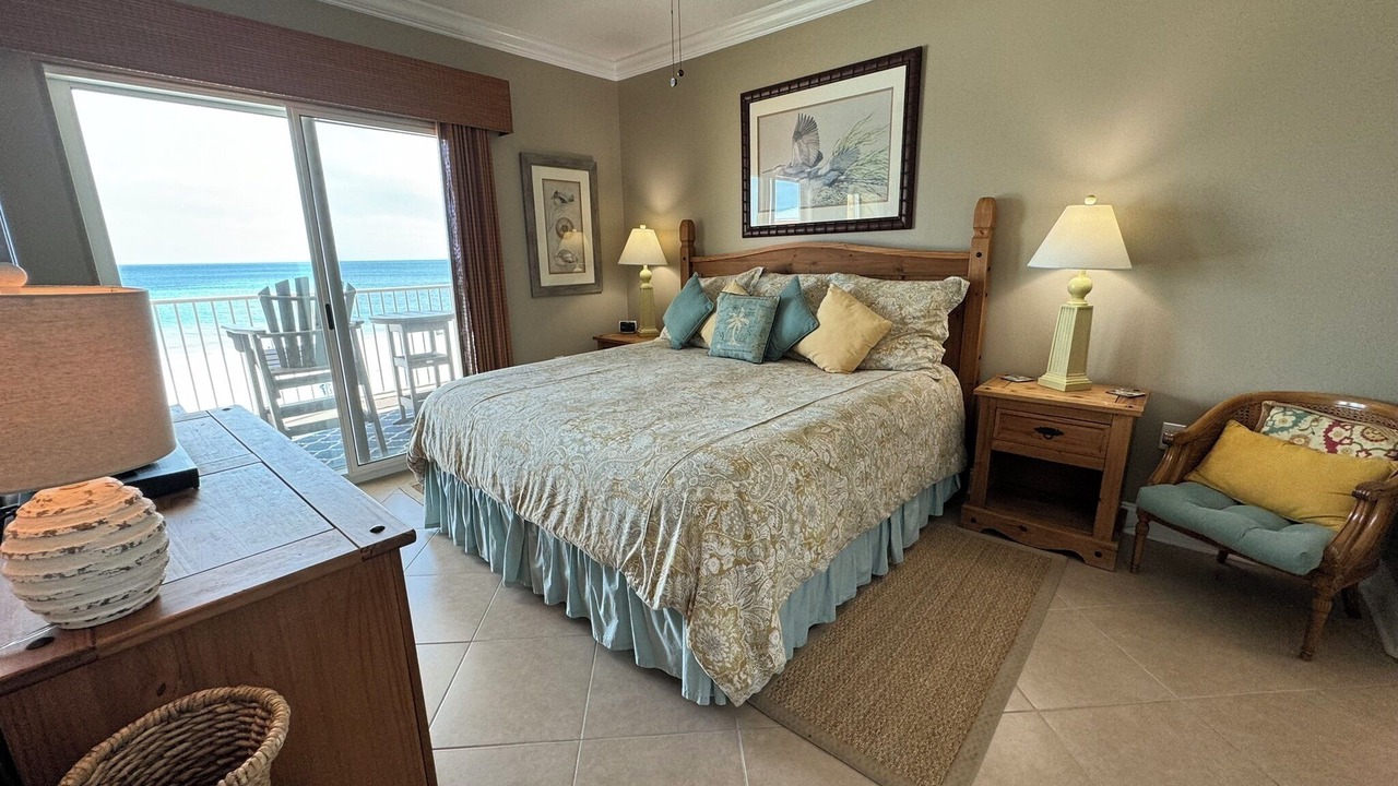 Photo of Bedroom in Gulf Shores