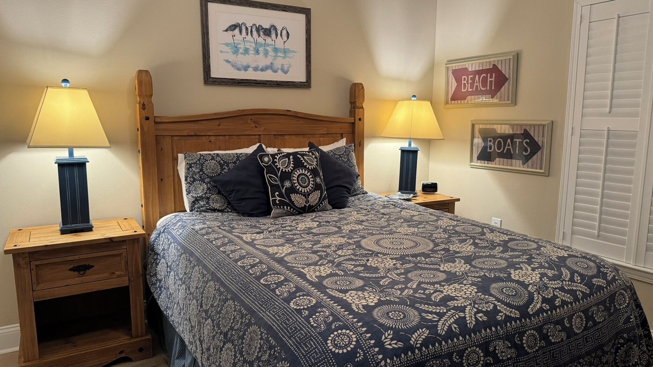 Photo of Bedroom in Gulf Shores