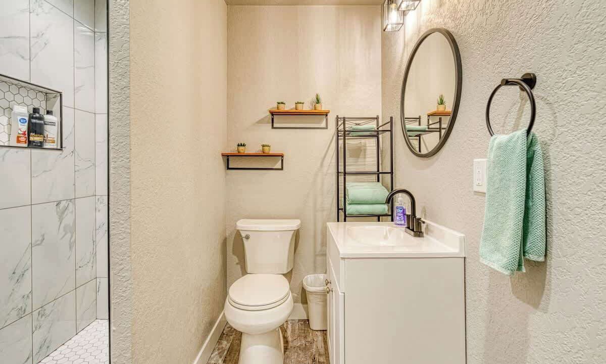 Photo of Bathroom in Lakeside