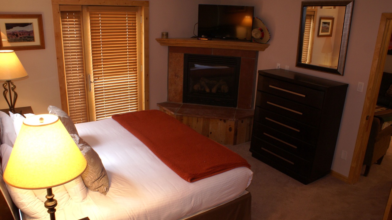 Photo of Bedroom in Taos Ski Valley
