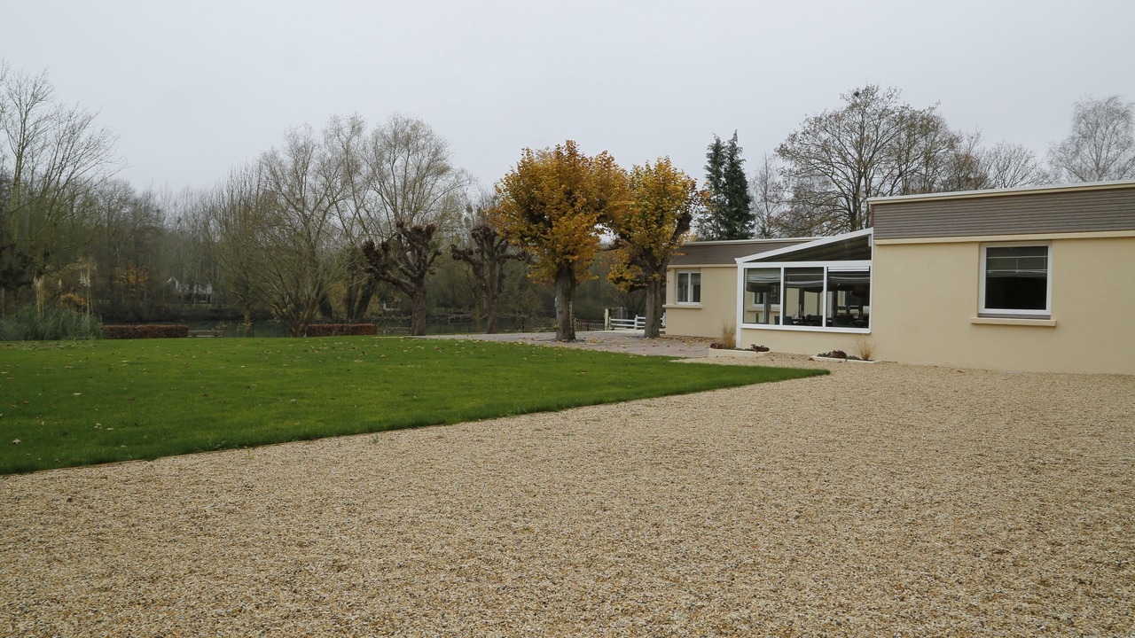 Photo of Outdoor in Dampmart