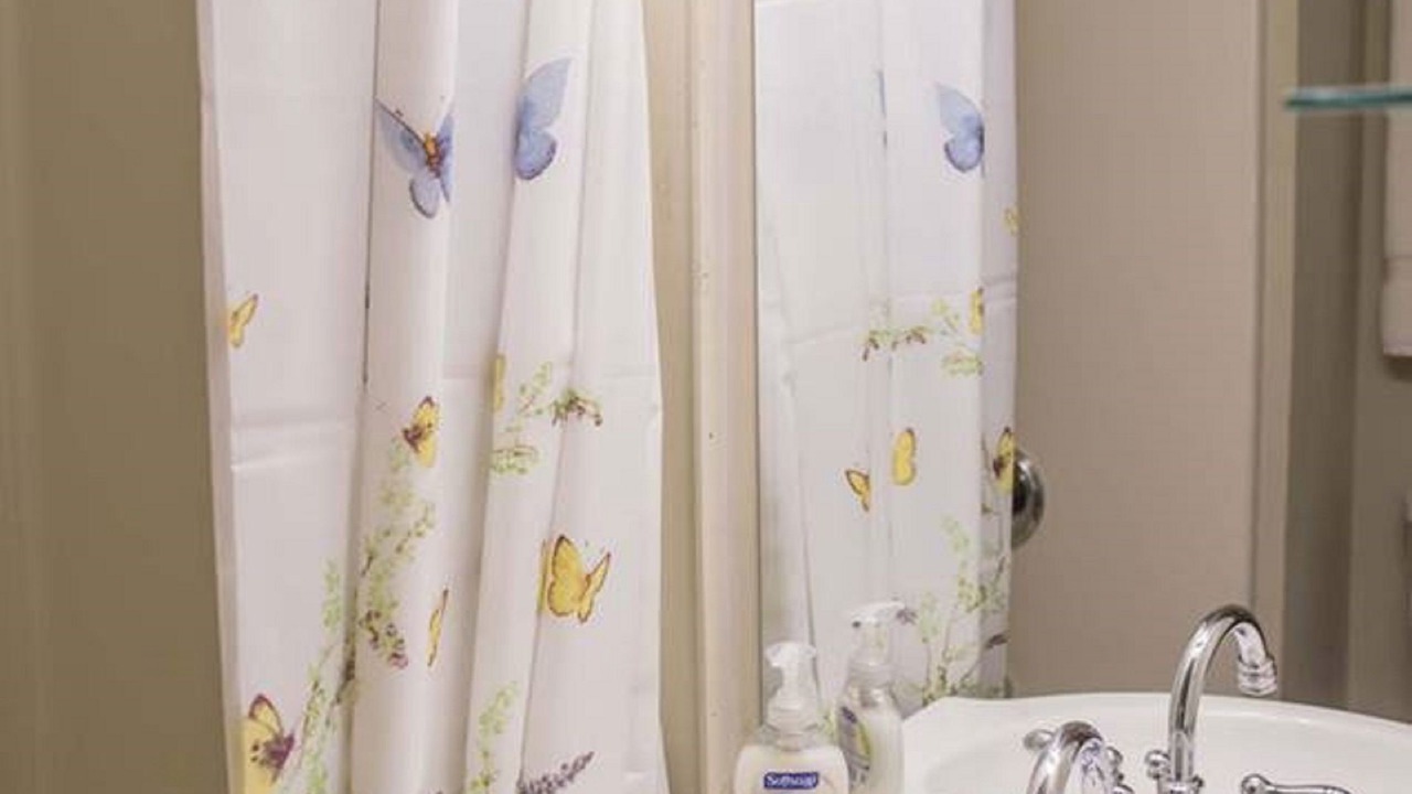 Photo of Bathroom in Sapphire