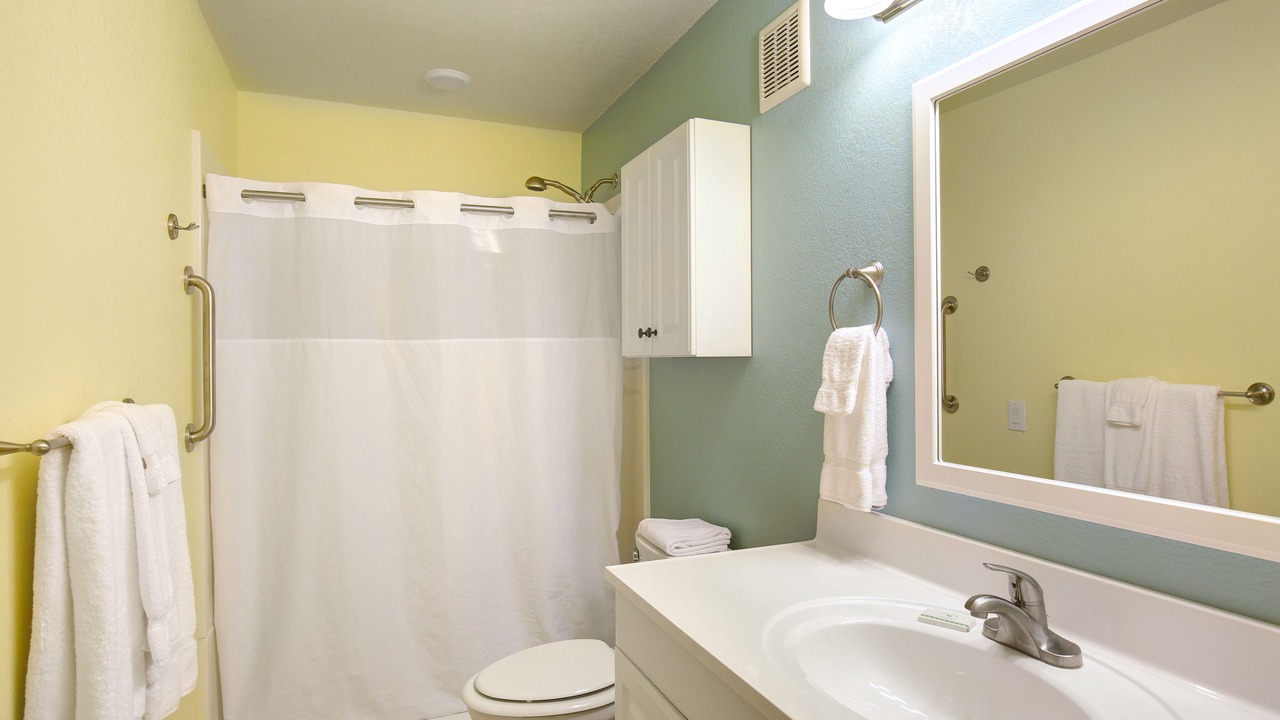 Photo of Bathroom in Sea Scape