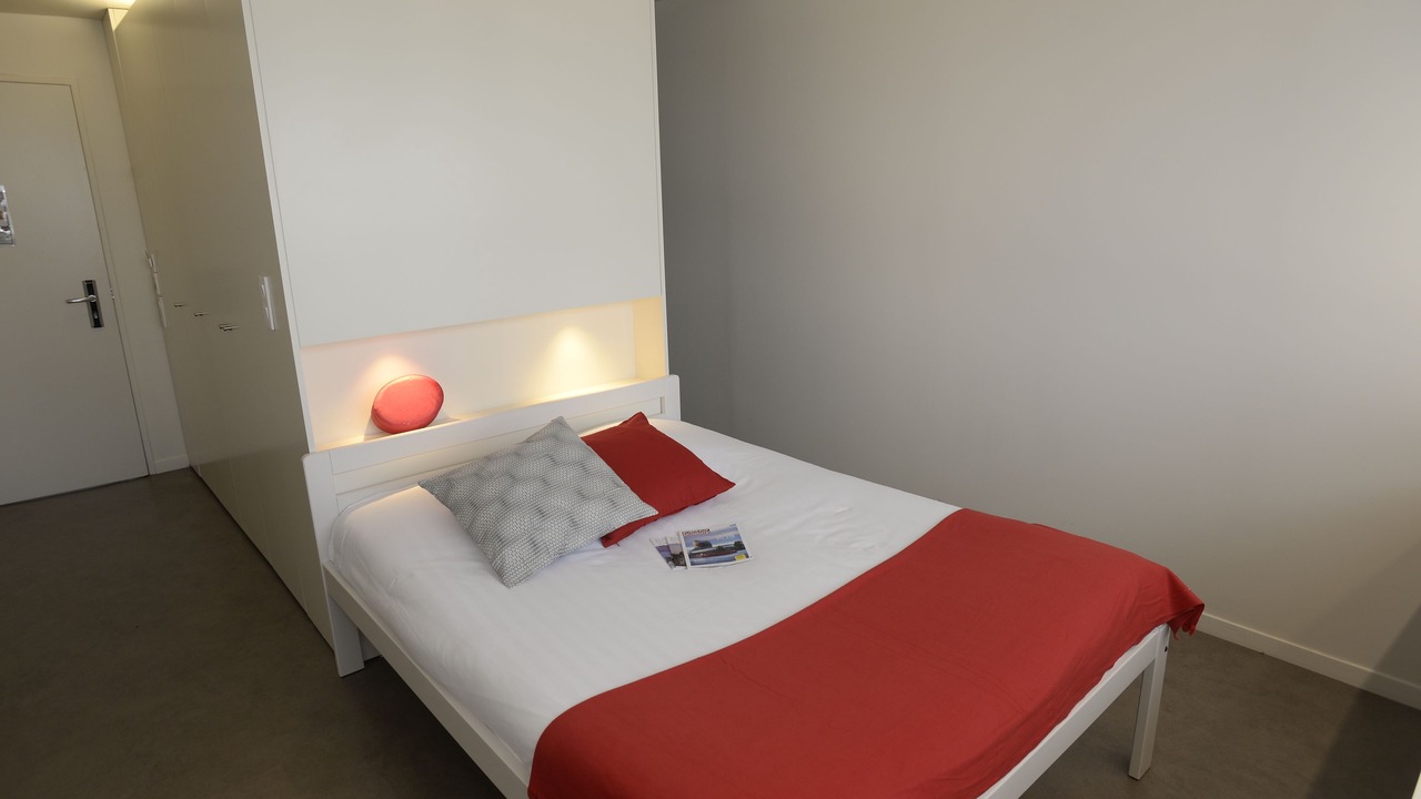 Photo of Bedroom in Lormont