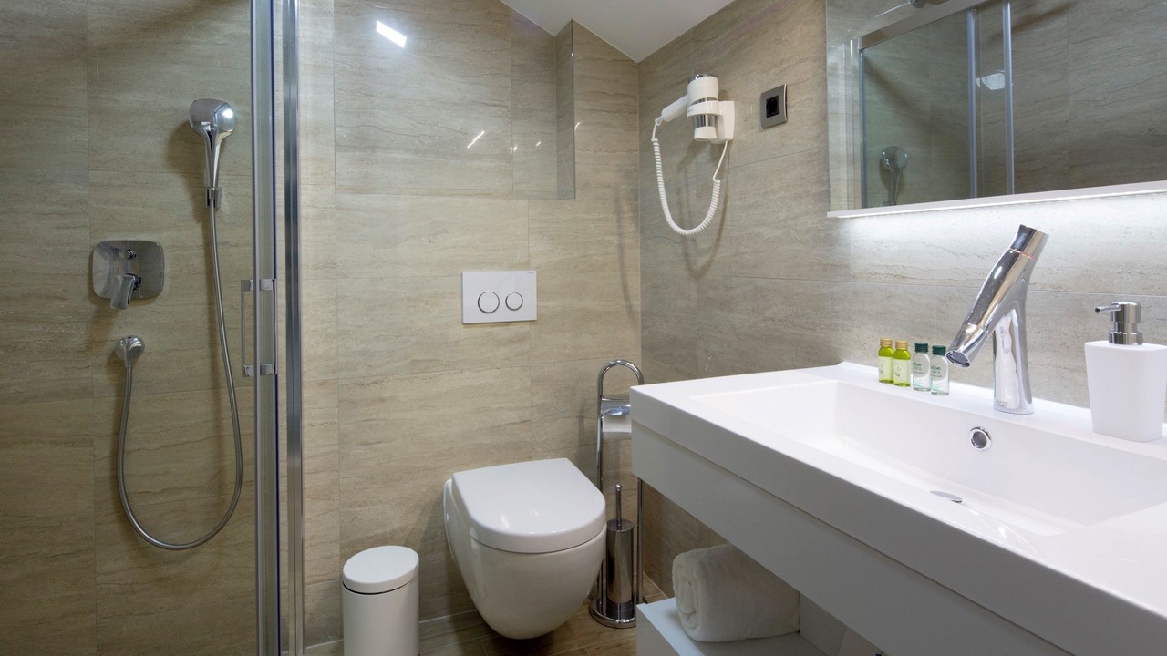 Photo of Bathroom in Duce