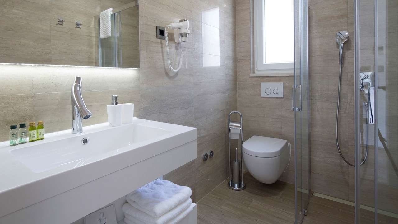 Photo of Bathroom in Duce
