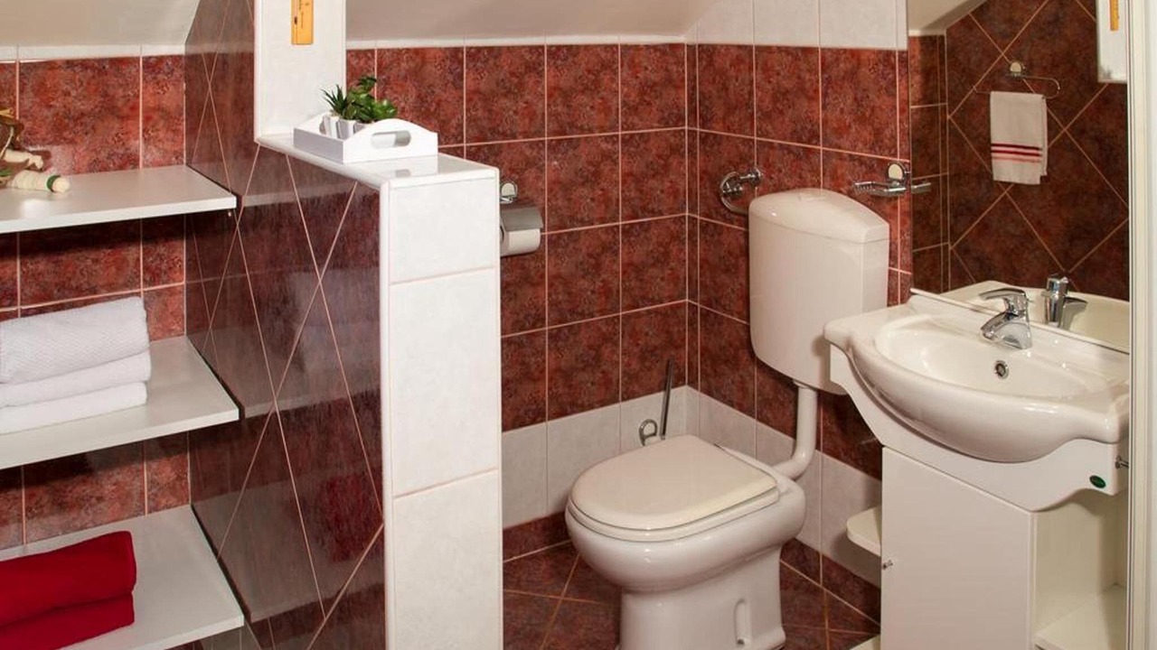 Photo of Bathroom in Cabar