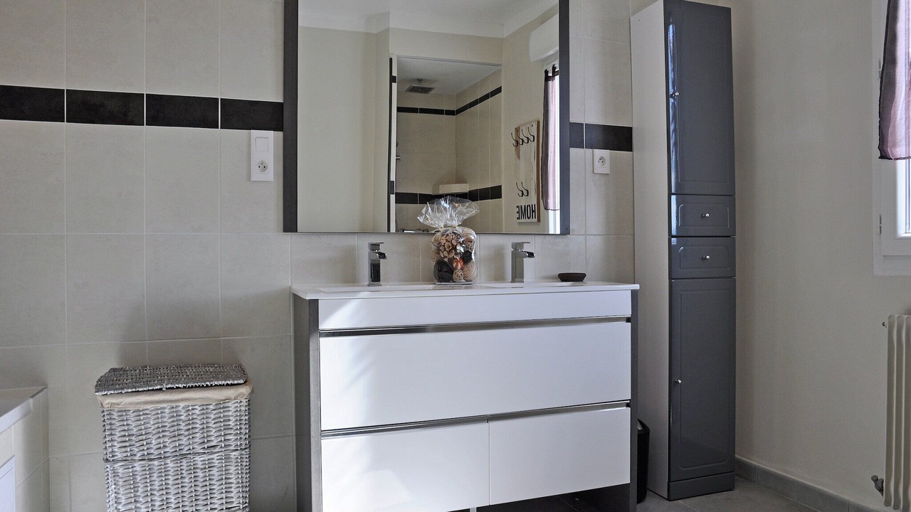 Photo of Bathroom in Saint-Victor-de-Malcap