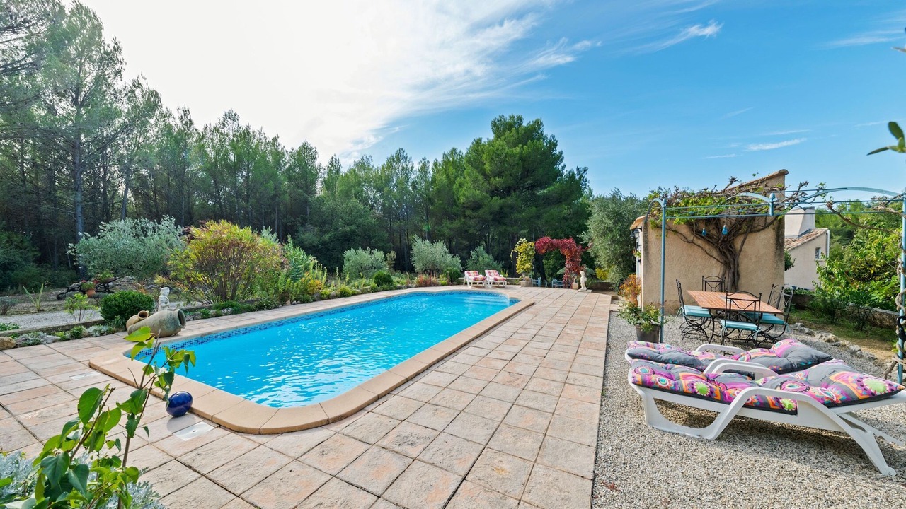 Photo of Outdoor in Lambesc