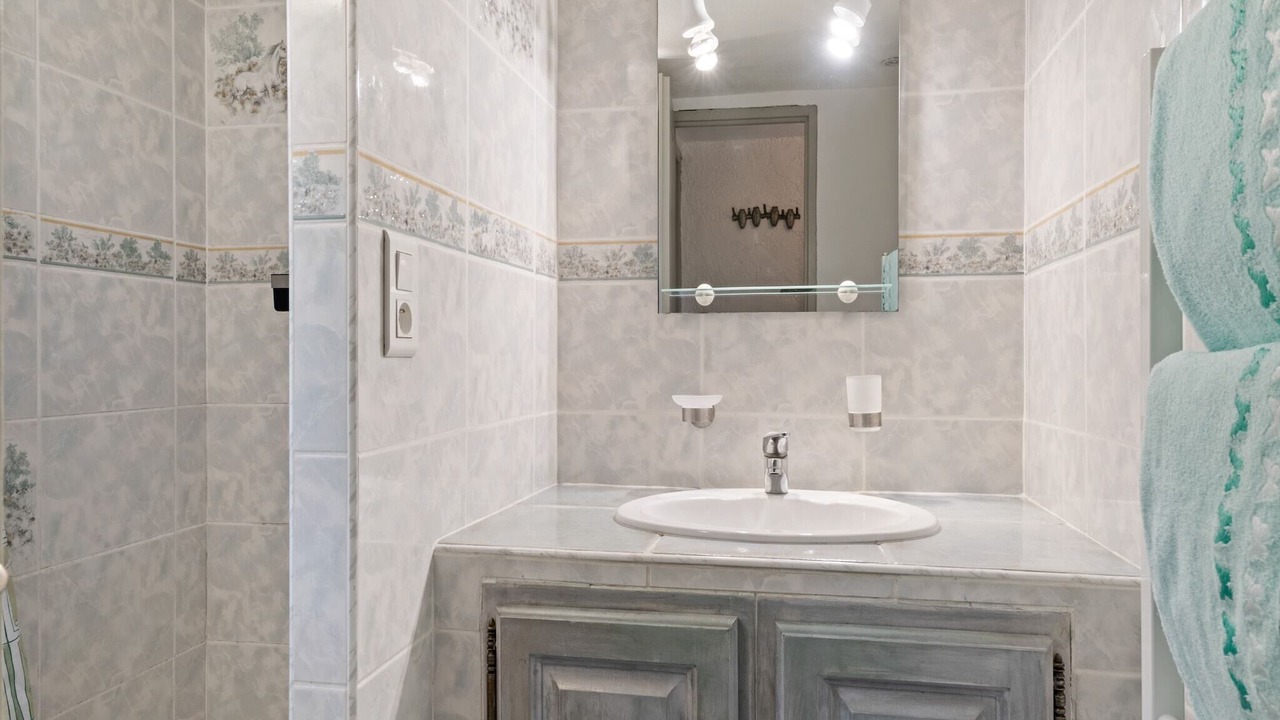 Photo of Bathroom in Lambesc