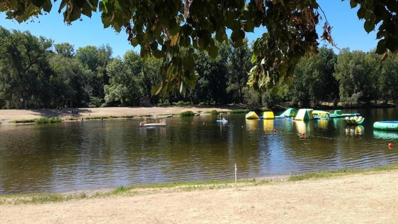 Photo of Others in Thedirac