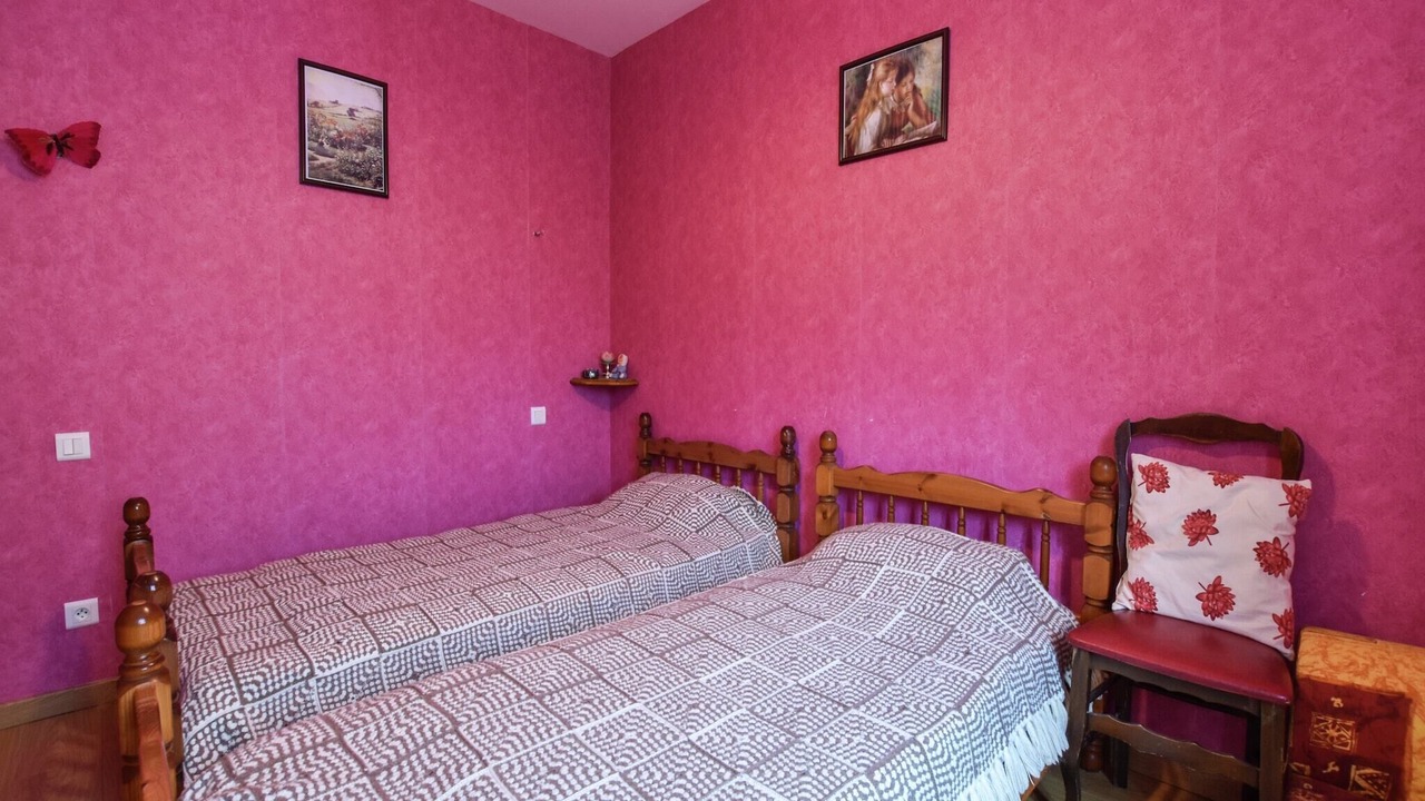 Photo of Others in Thedirac