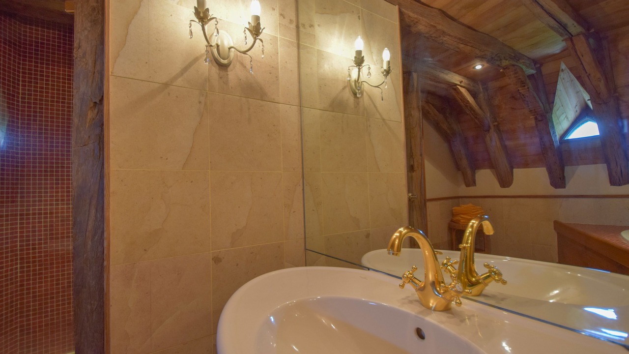 Photo of Bathroom in Saint-Medard-d'Excideuil