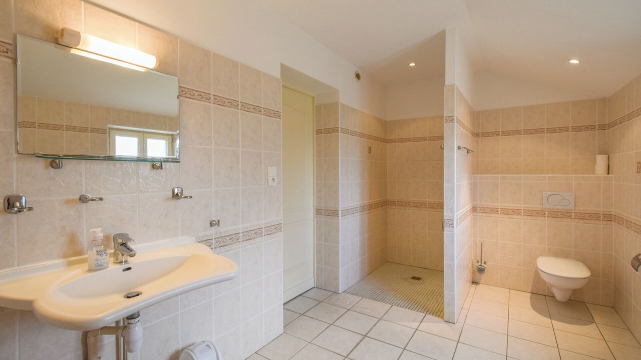 Photo of Bathroom in Saint-Medard-d'Excideuil