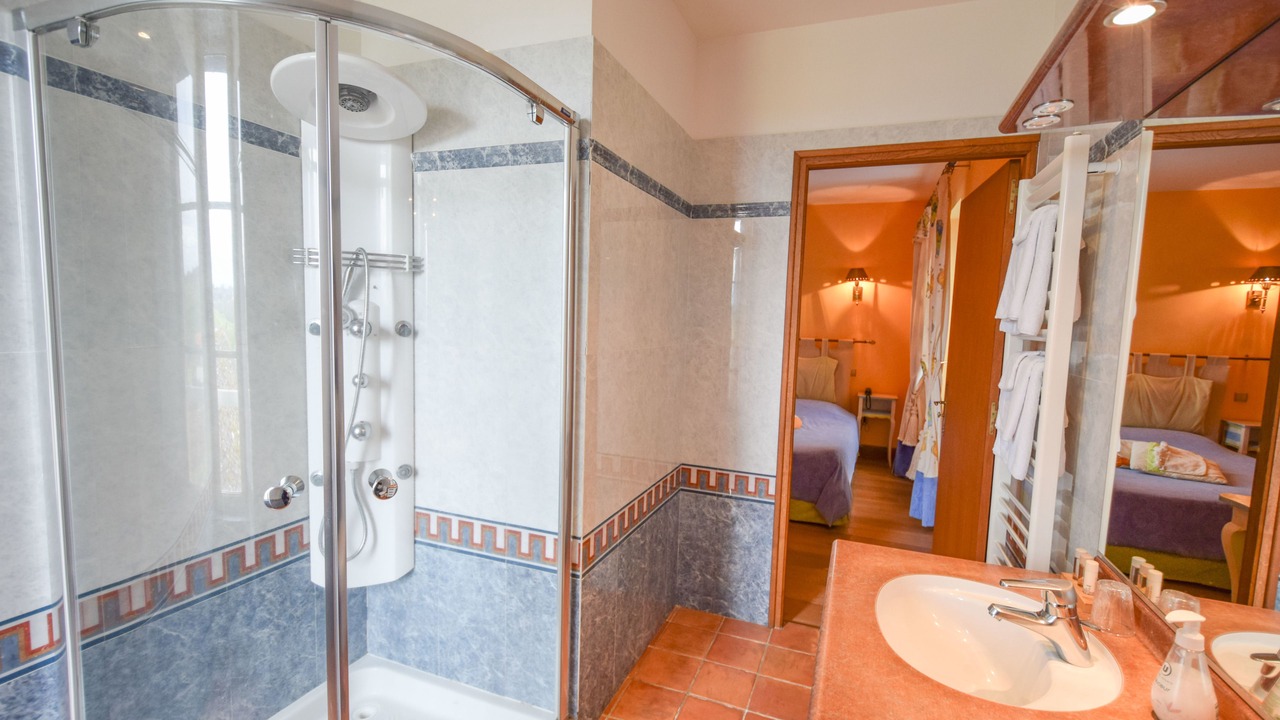 Photo of Bathroom in Saint-Medard-d'Excideuil