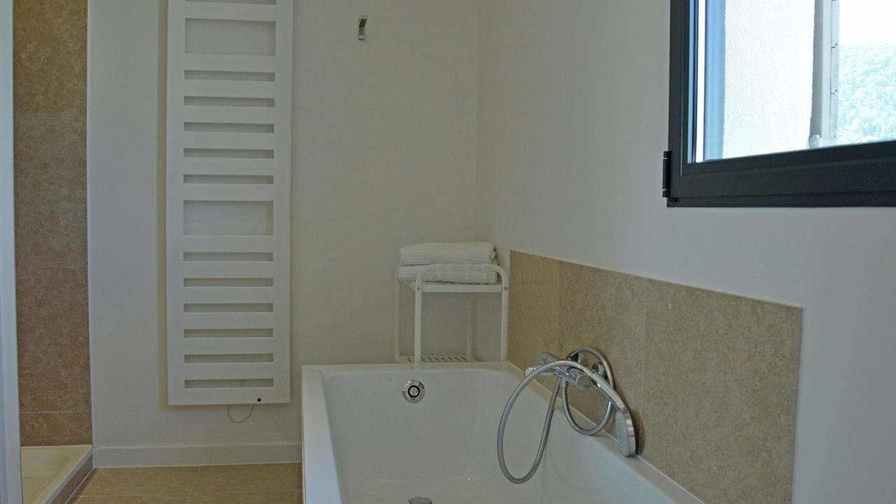 Photo of Bathroom in Malaucene