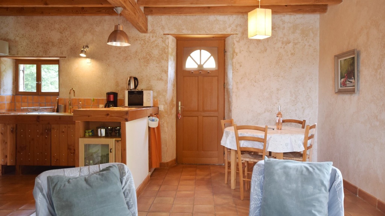 Photo of Livingroom in Saint Alban Auriolles