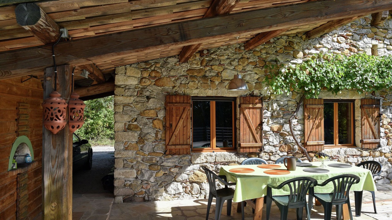 Photo of Patio Balcony in Saint Alban Auriolles