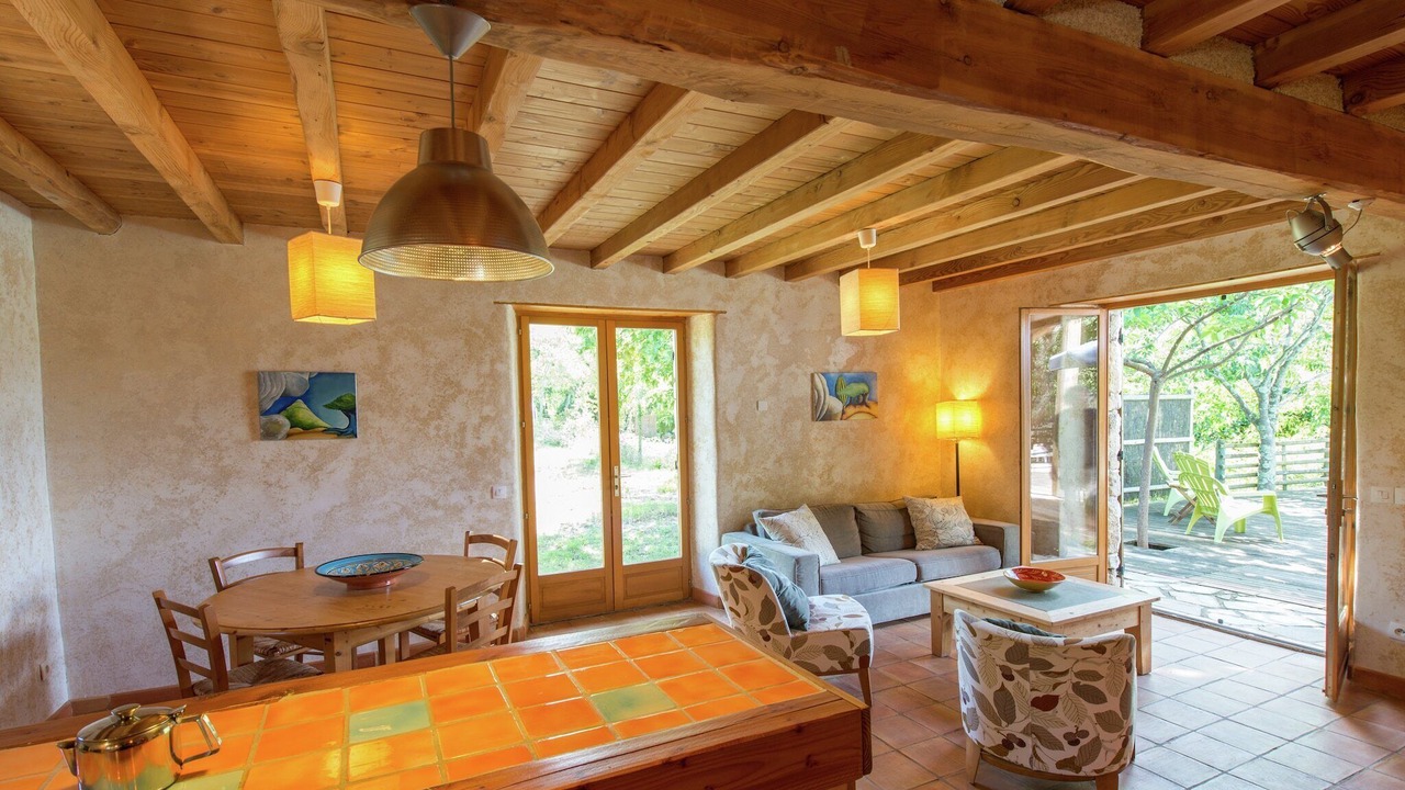 Photo of Livingroom in Saint Alban Auriolles