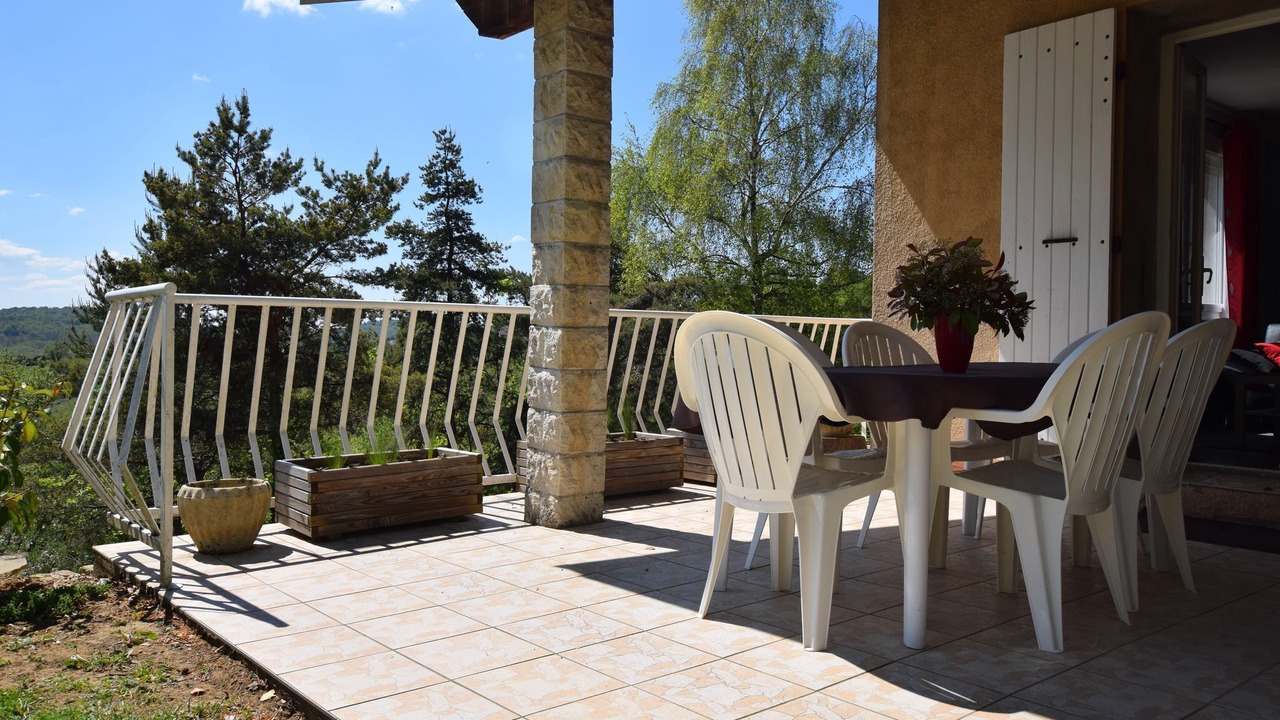 Photo of Patio Balcony in Bathernay