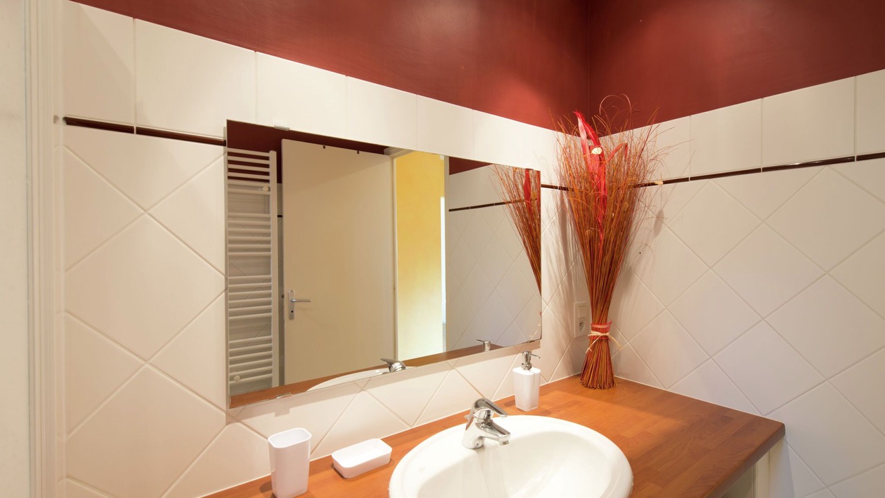 Photo of Bathroom in Bathernay