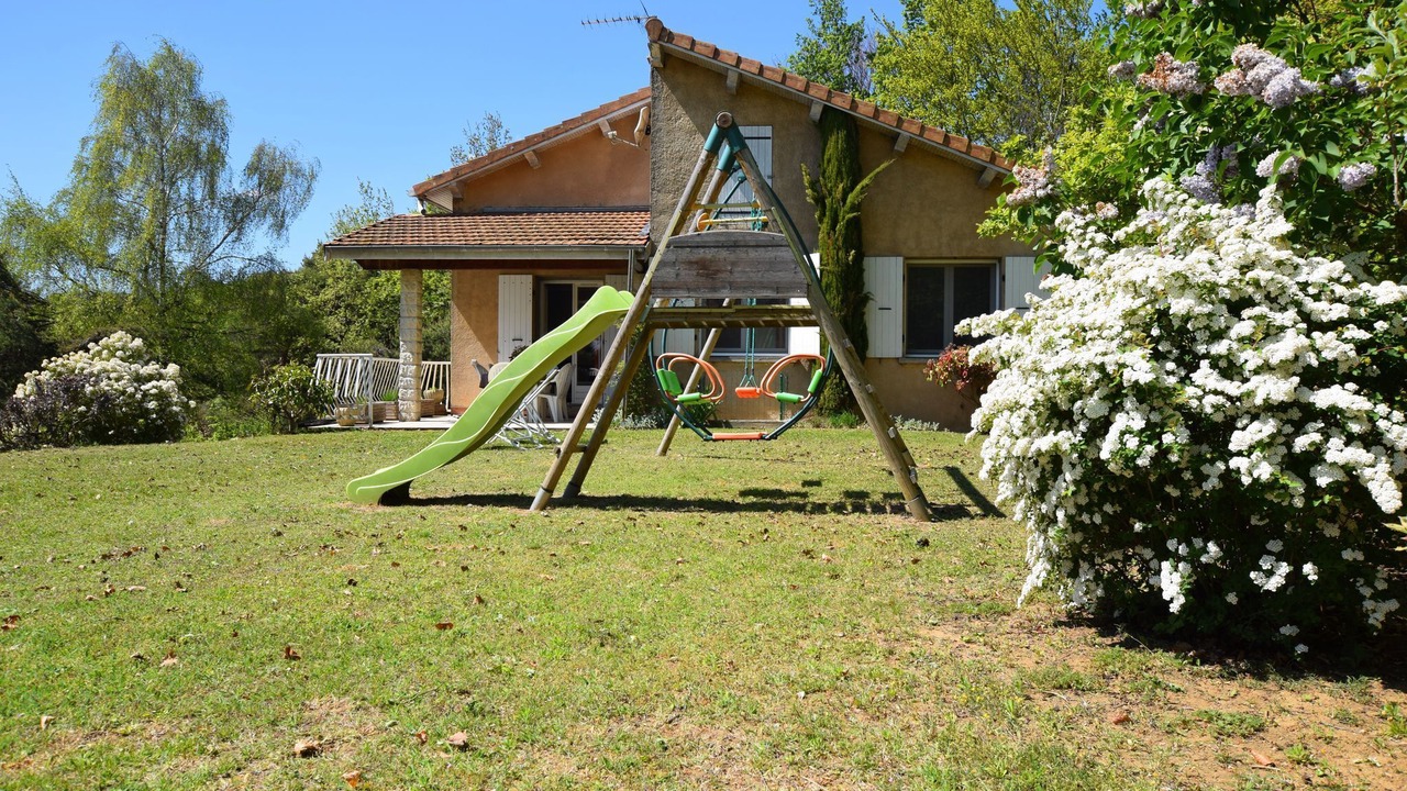 Photo of Outdoor in Bathernay