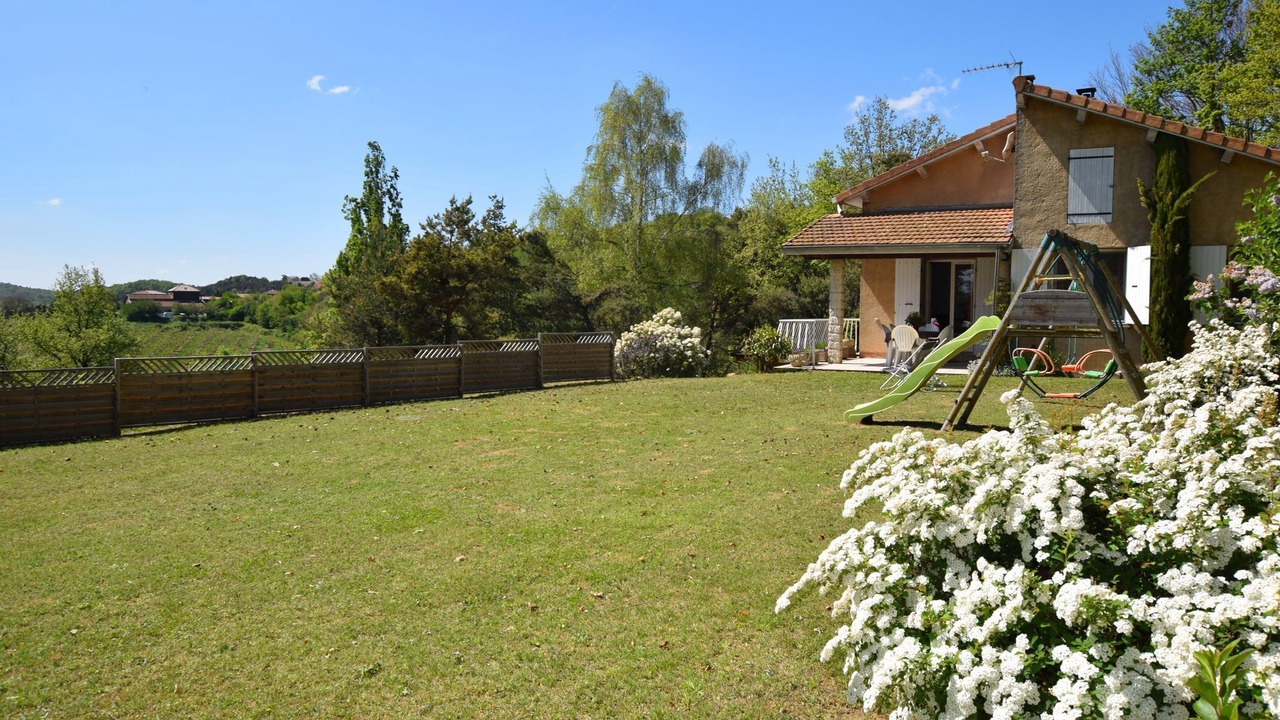 Photo of Outdoor in Bathernay