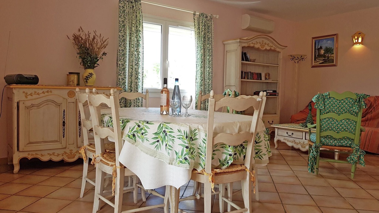 Photo of Livingroom in Saint-Laurent-de-Carnols