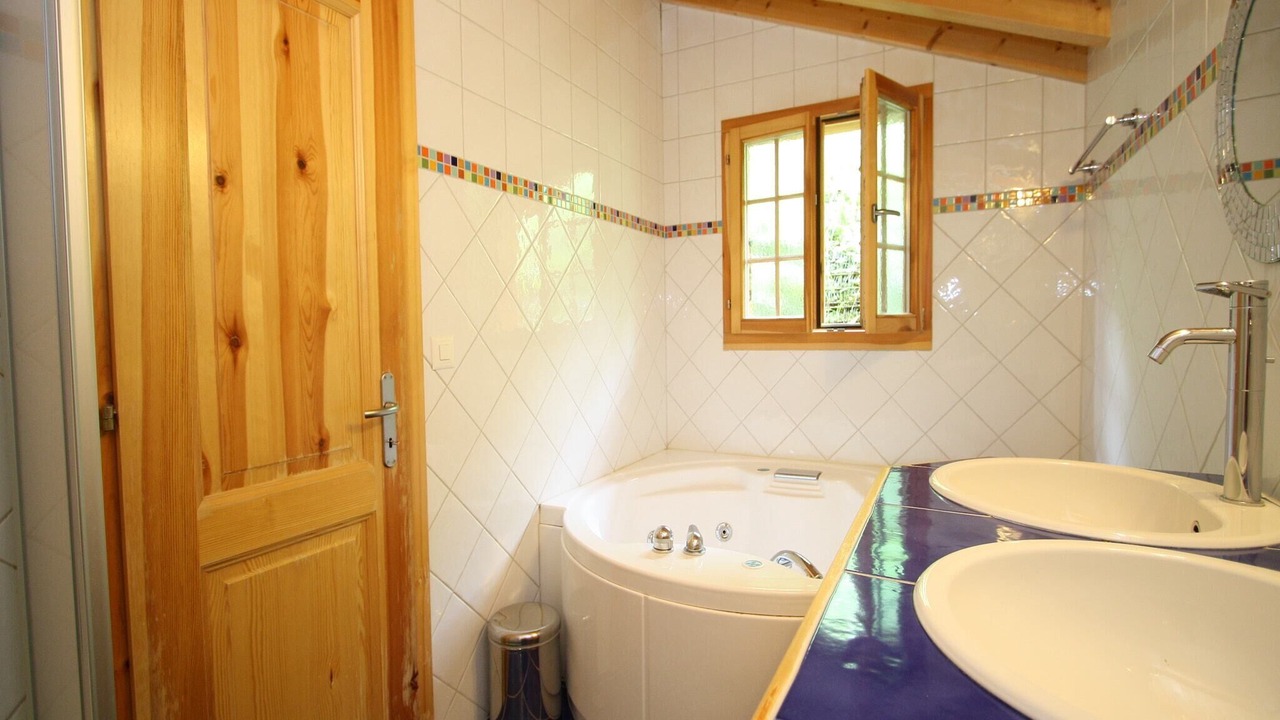Photo of Bathroom in Heremence