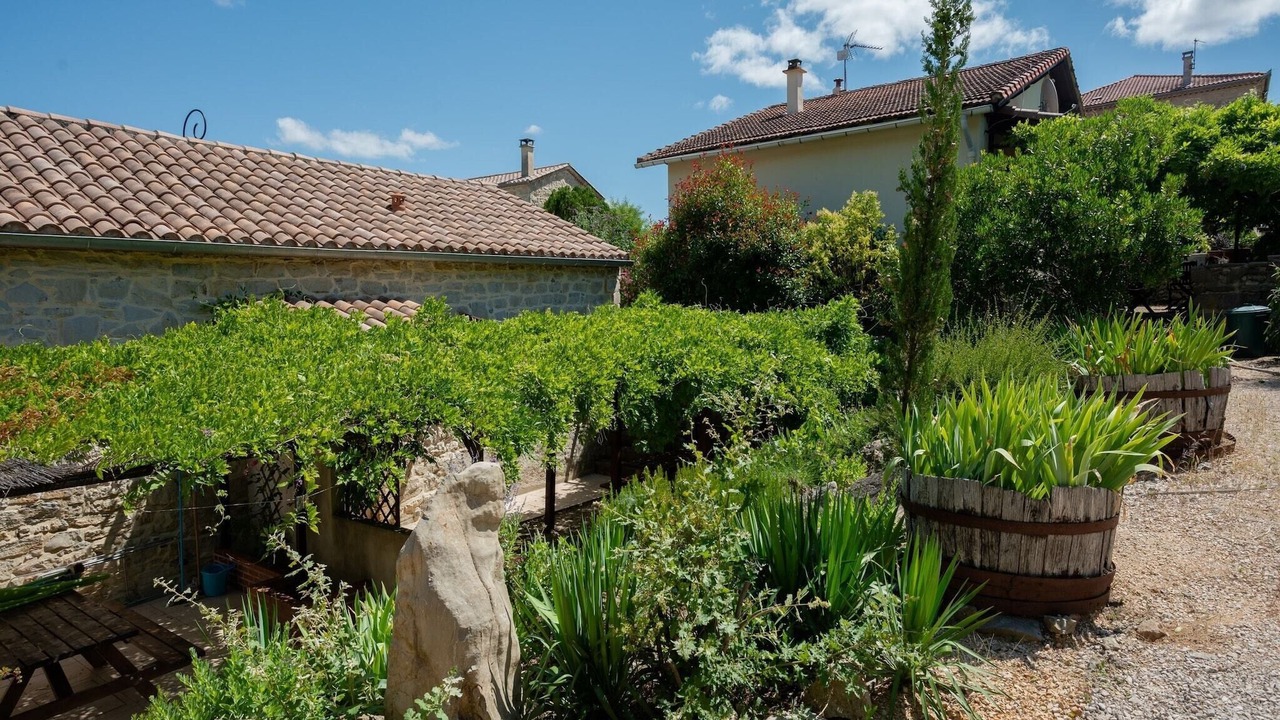 Photo of Outdoor in Courry