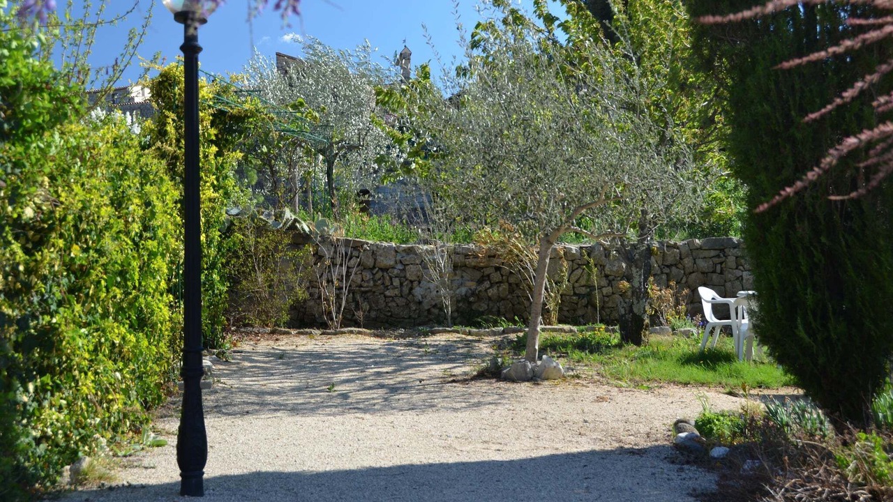 Photo of Outdoor in Courry