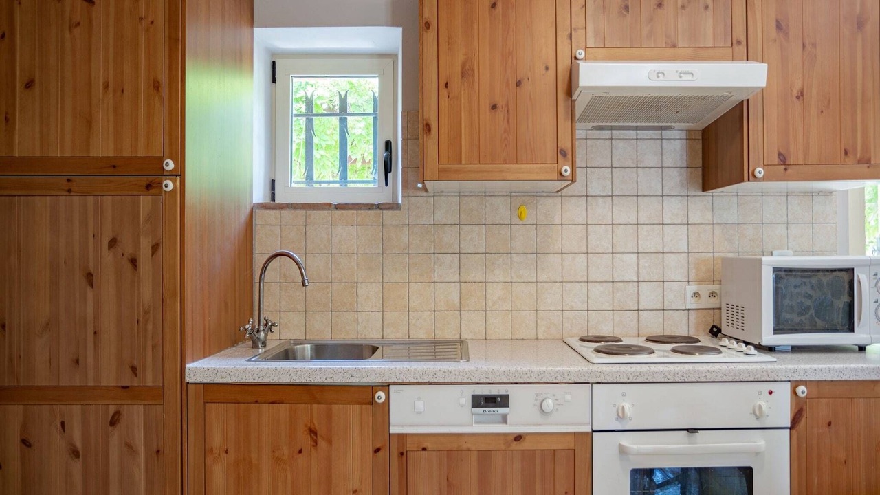 Photo of Others in Courry