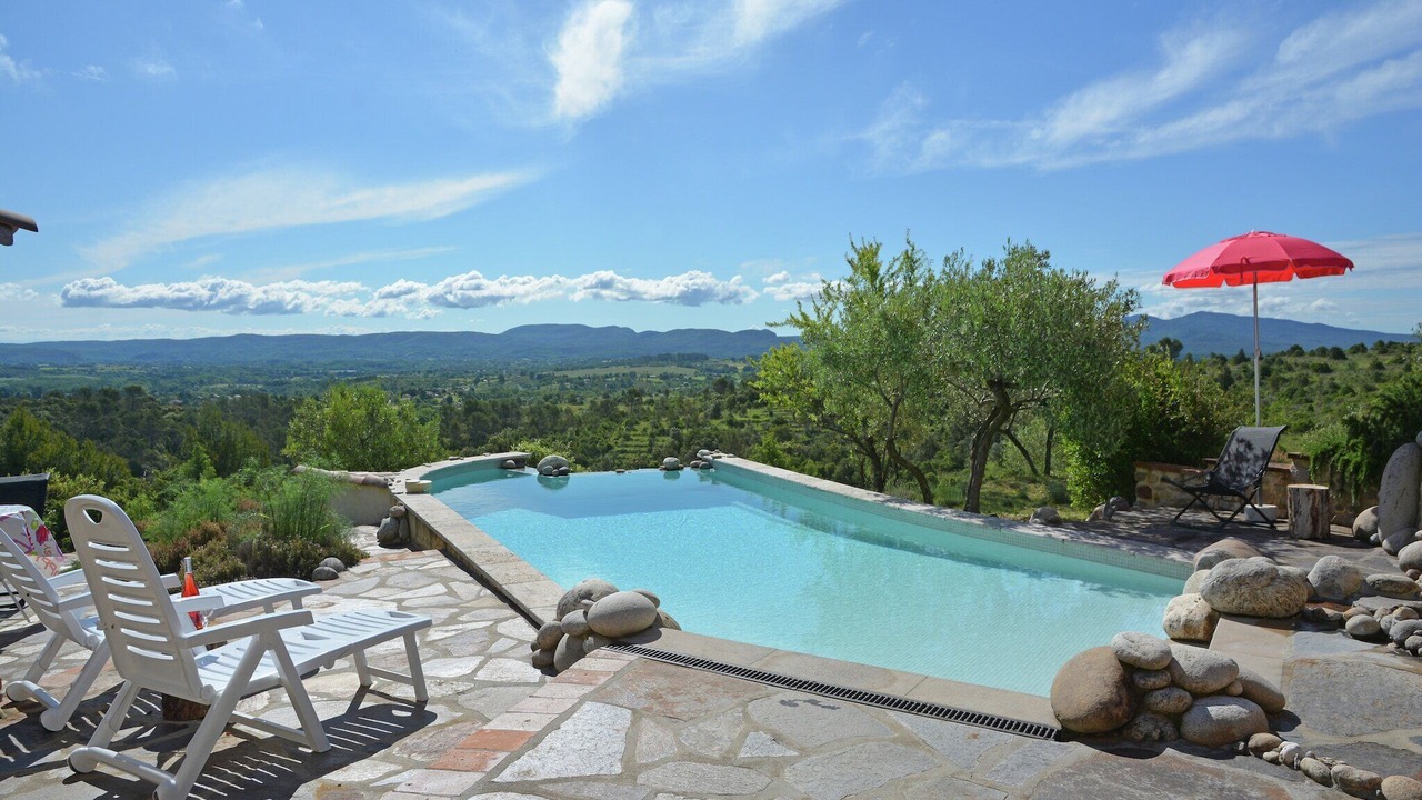 Photo of Outdoor in Les Mages