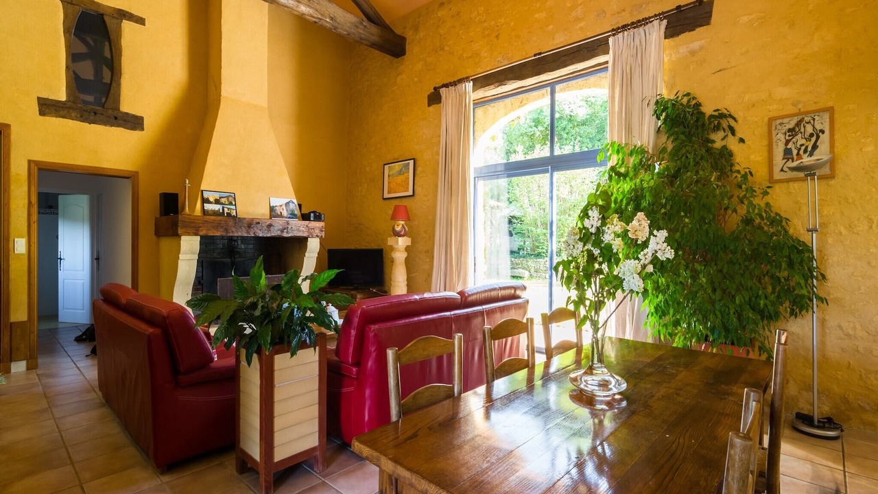 Photo of Livingroom in Salles-de-Belves