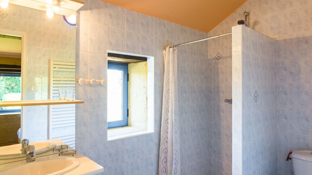 Photo of Bathroom in Salles-de-Belves