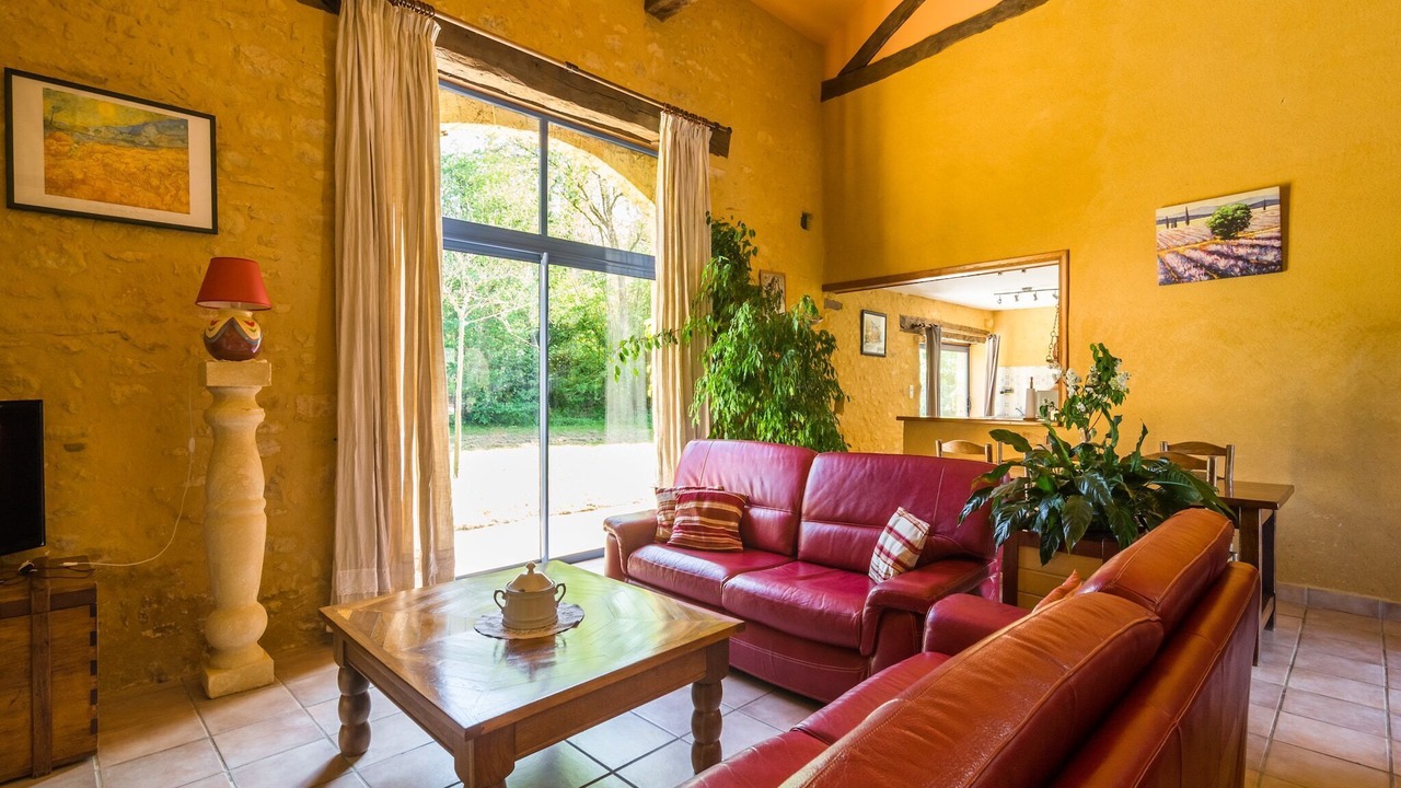 Photo of Livingroom in Salles-de-Belves