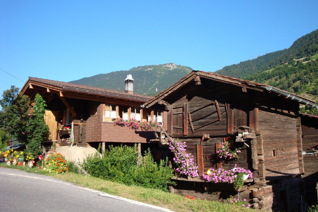 Photo of Buildings in Bister