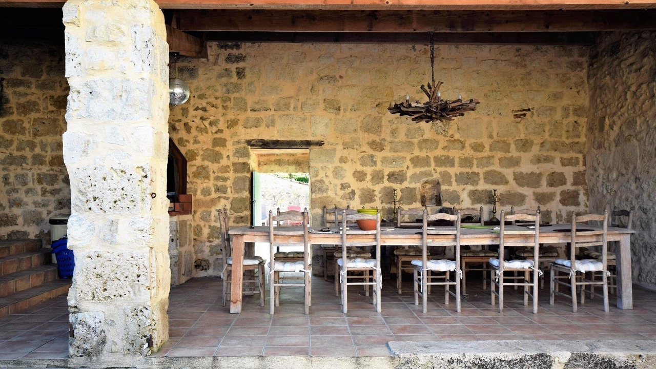 Photo of Patio Balcony in Bon-Encontre