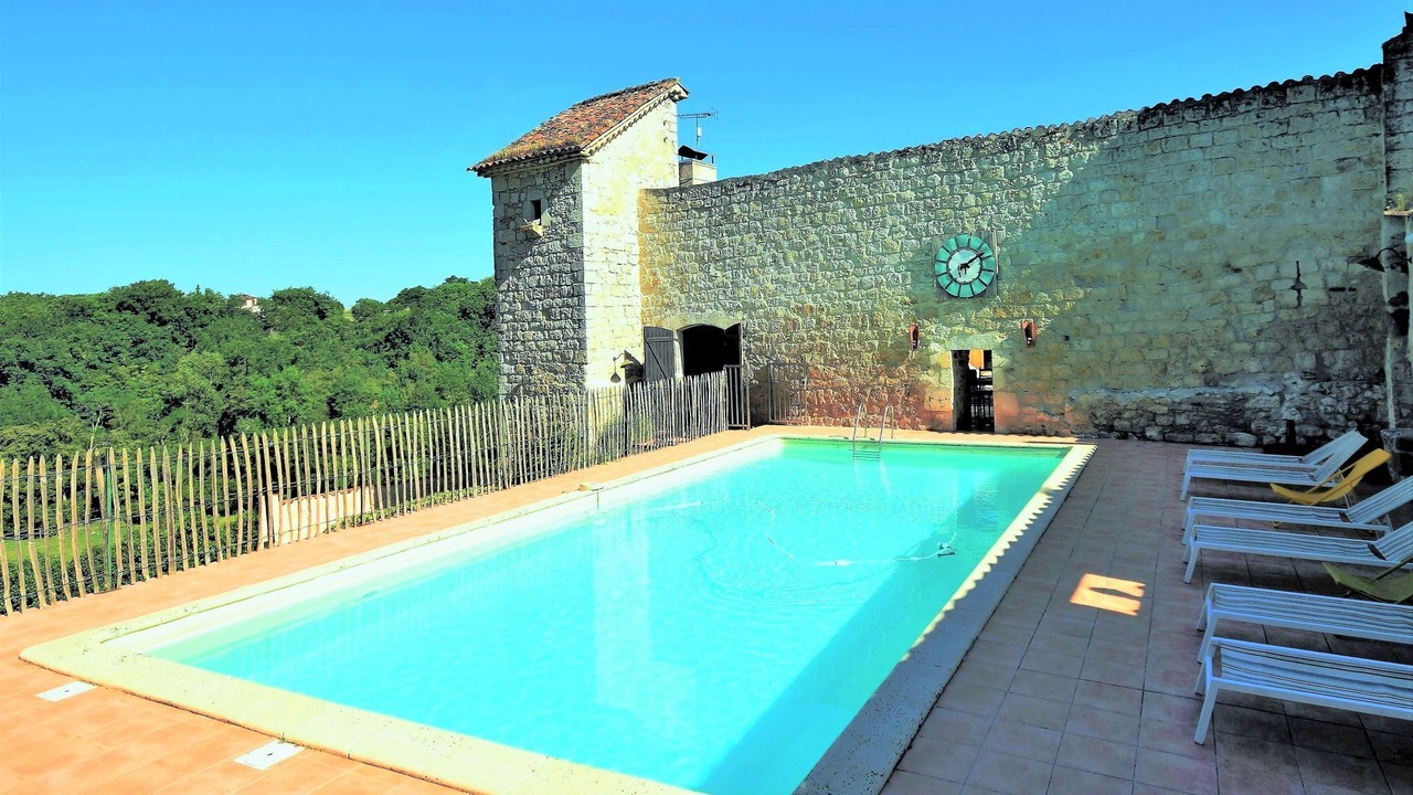 Photo of Outdoor in Bon-Encontre