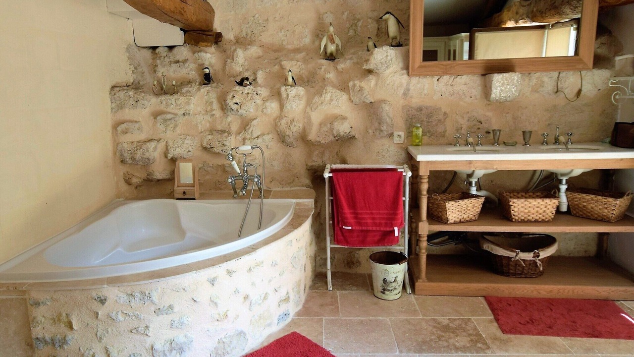 Photo of Bathroom in Bon-Encontre