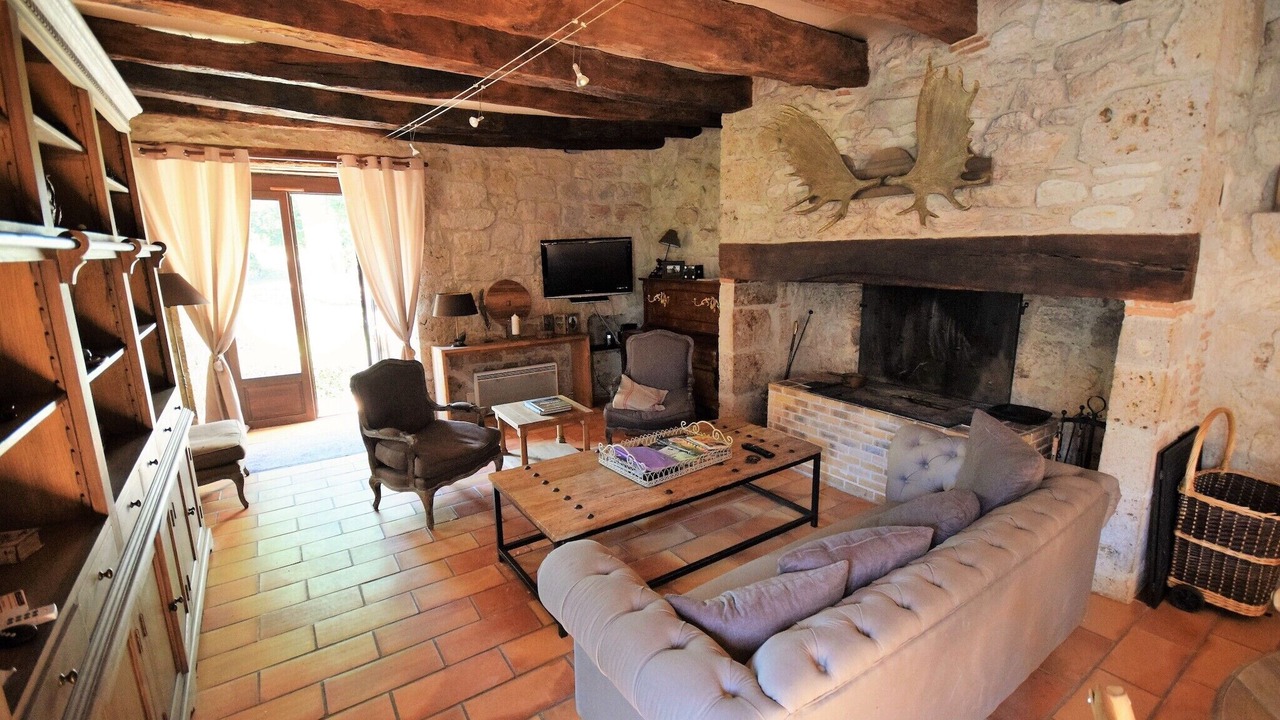 Photo of Livingroom in Bon-Encontre