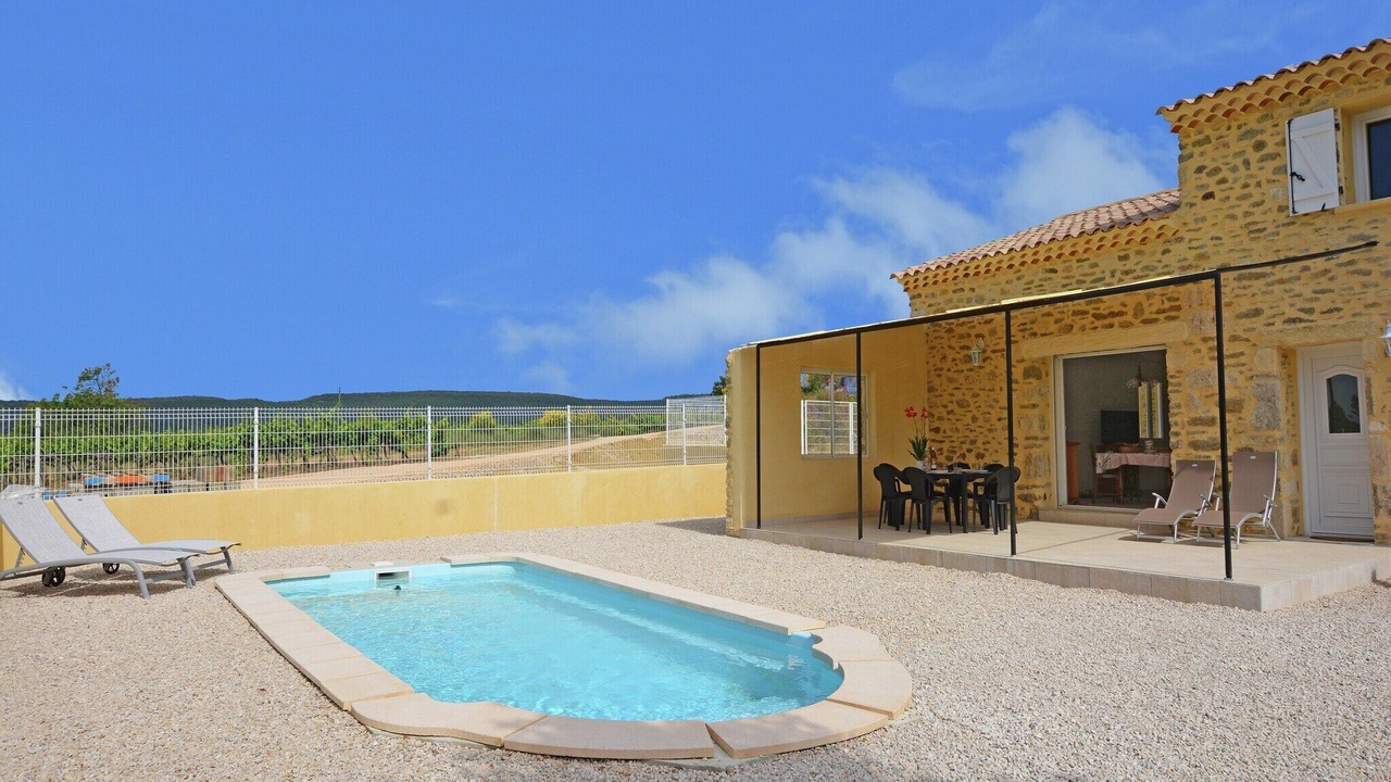 Photo of Outdoor in Saint-Laurent-de-Carnols