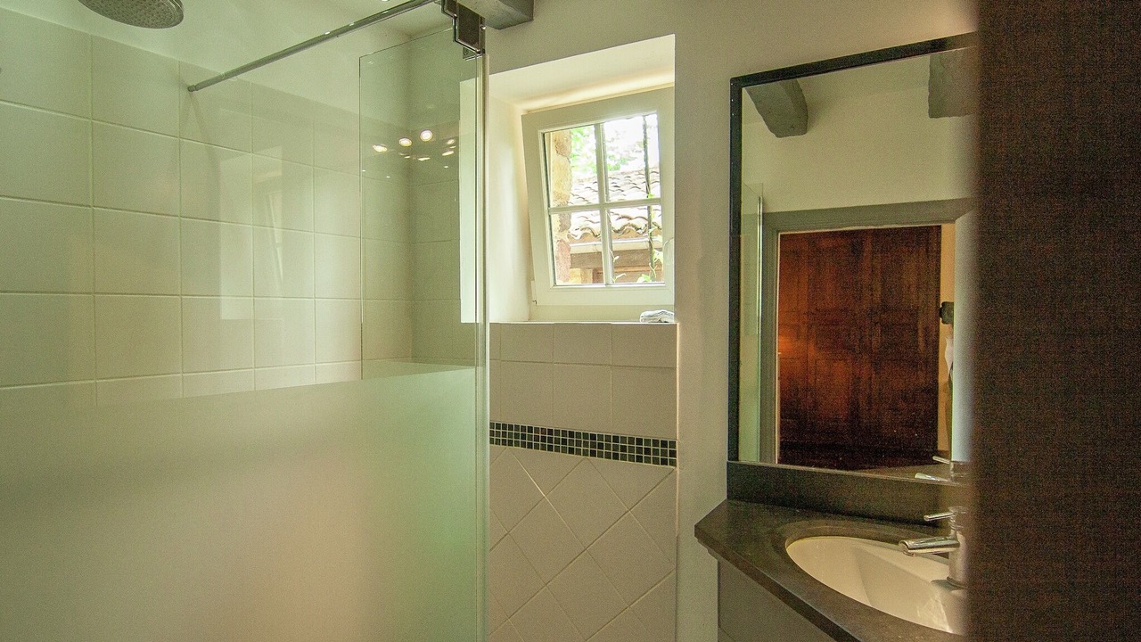 Photo of Bathroom in Grives