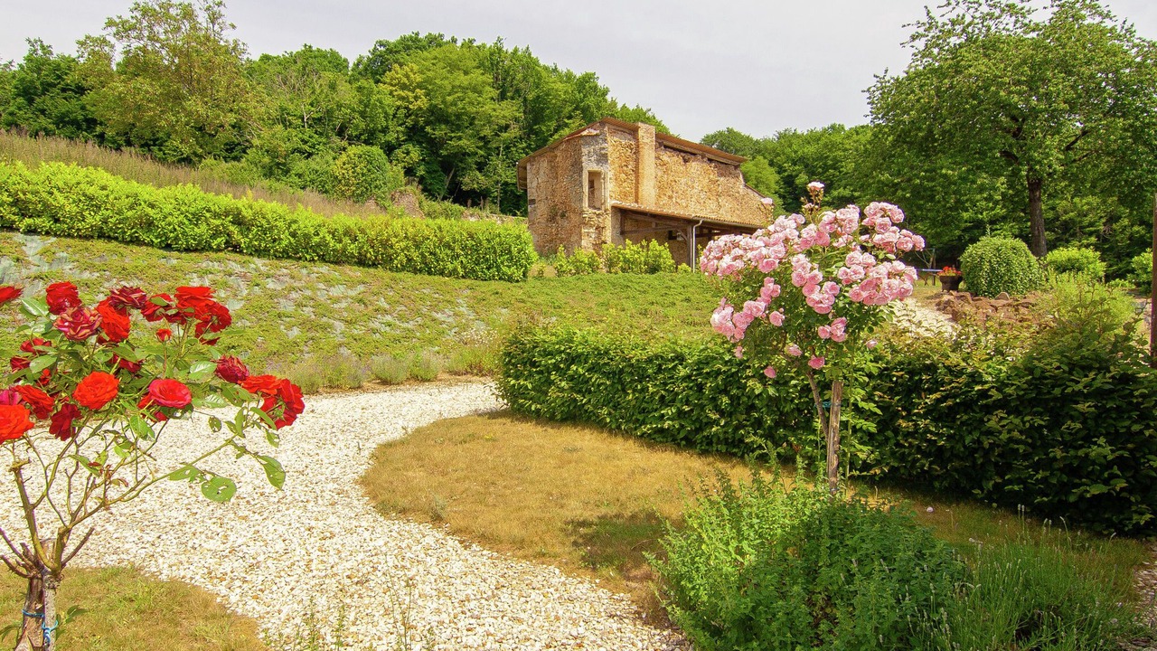 Photo of Others in Roussines