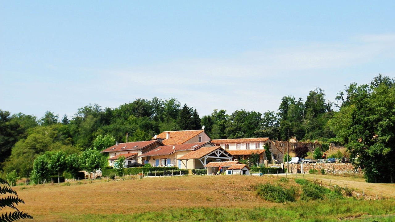 Photo of Others in Roussines